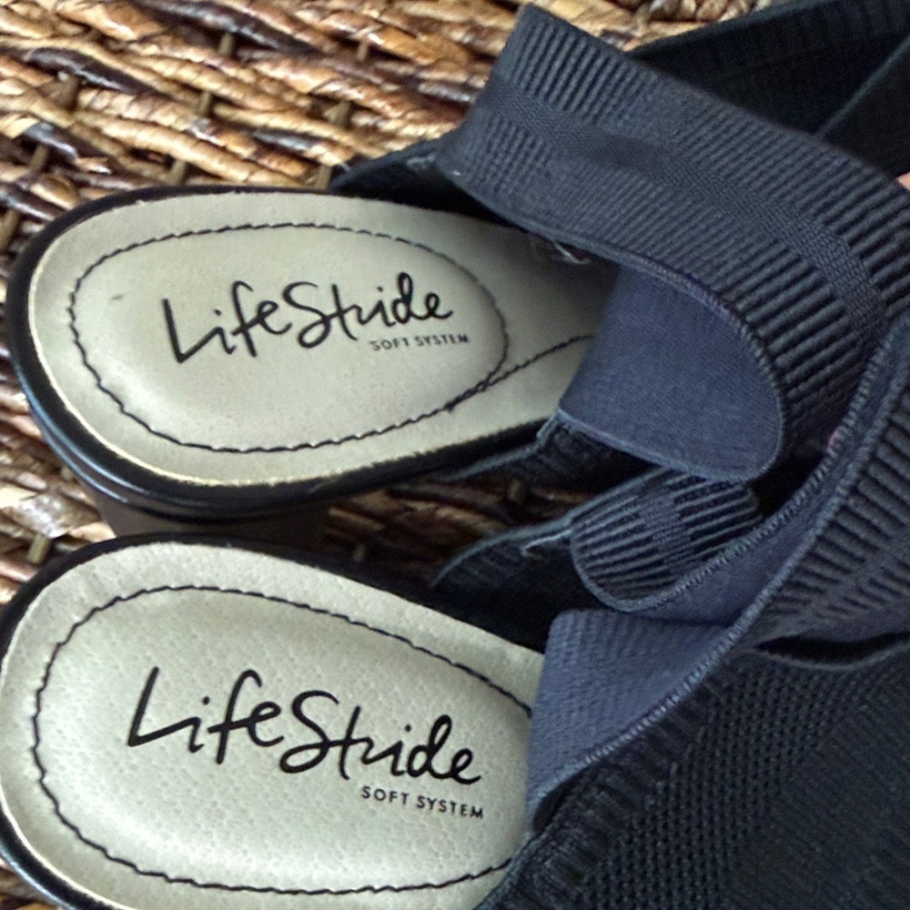 Elegant Black Women's Heeled Dressy Sandals - size 9 - Picture 8 of 11